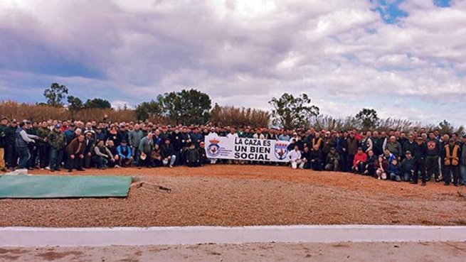 Más de 300 personas se concentran en Alginet para reivindicar el papel social de la caza